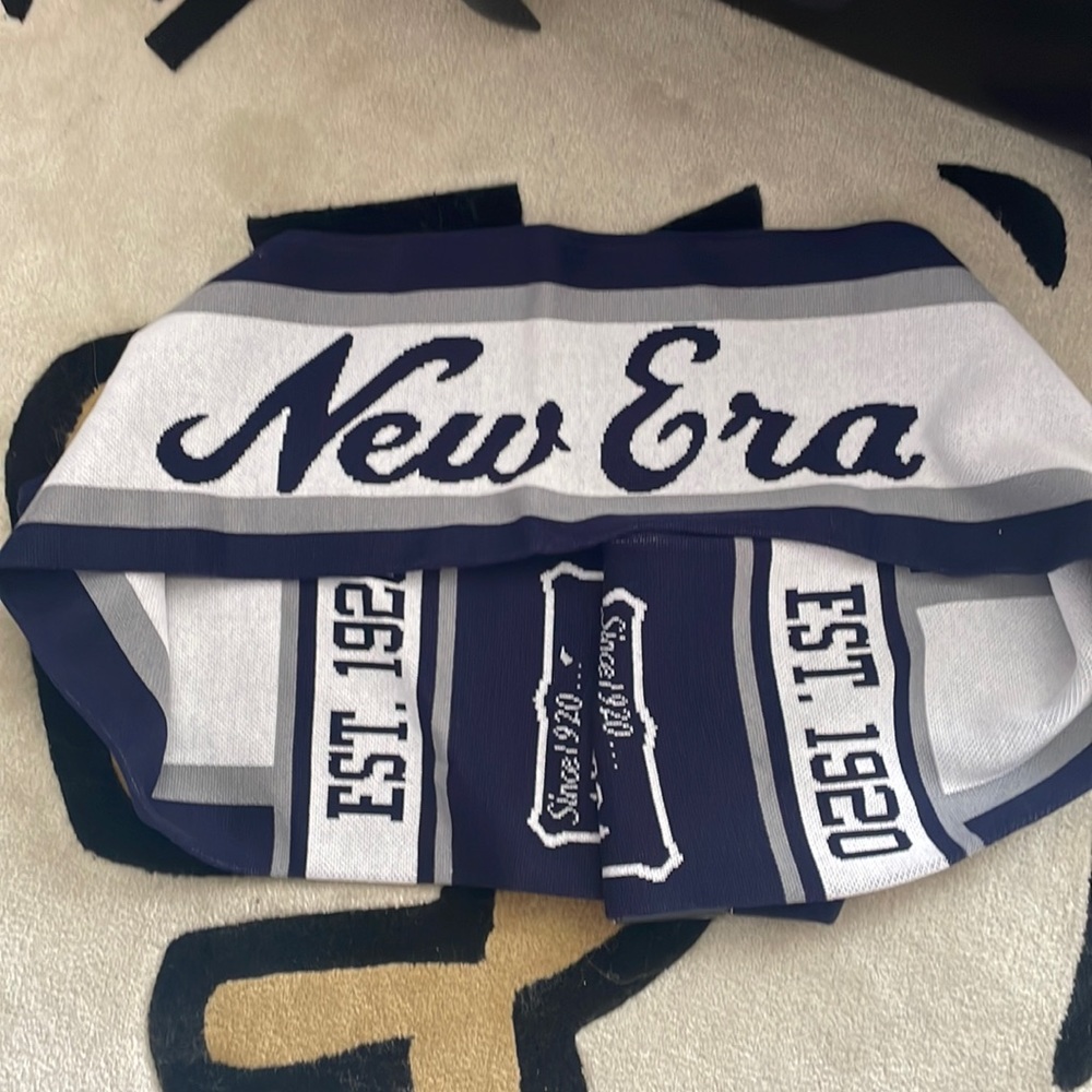 New era scarf